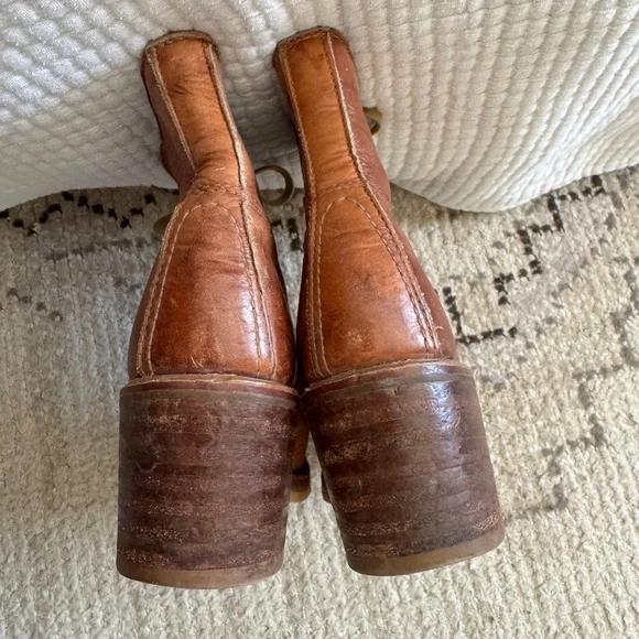 Frye Sabrina 6G Lace Up Boots in Saddle Cognac - Picture 6 of 8